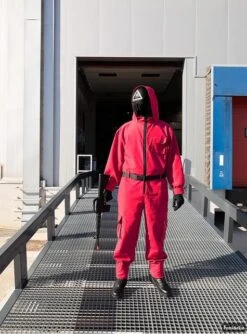 Máscara El Juego Del Calamar Triángulo - Oficial Netflix -Funidelia mascara el juego del calamar triangulo oficial netflix 5