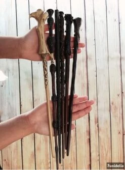 Varita De Voldemort Ollivander (Réplica Oficial) - Harry Potter -Funidelia varita de voldemort ollivander replica oficial harry potter 2